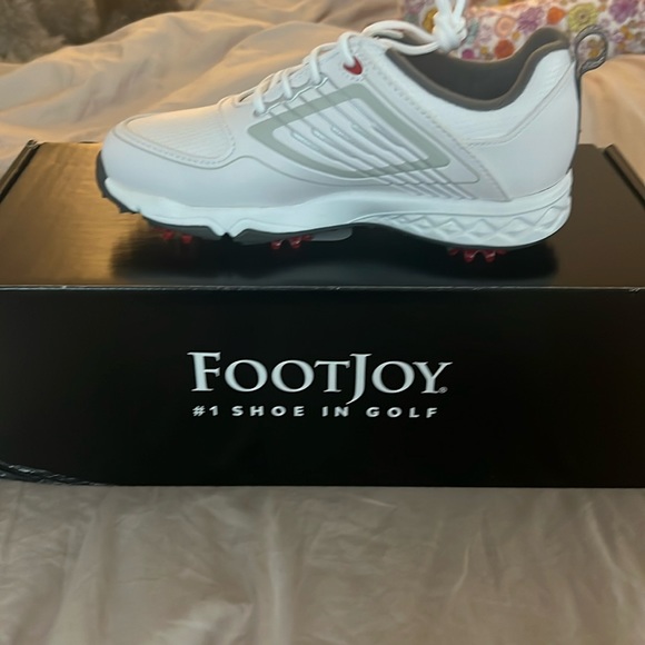 Footjoy junior golf shoes size 2 Clearance